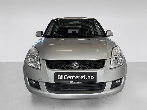 Suzuki Swift 2 of 24