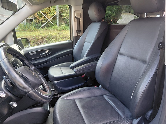 Mercedes-Benz Vito 119 18 of 30