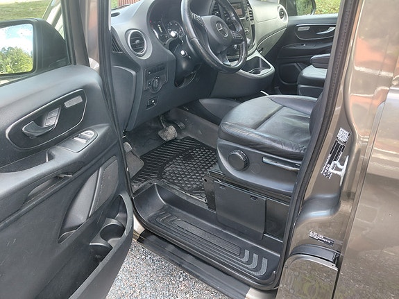 Mercedes-Benz Vito 119 16 of 30