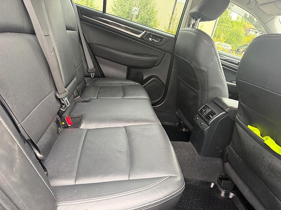 Subaru Outback 12 of 24