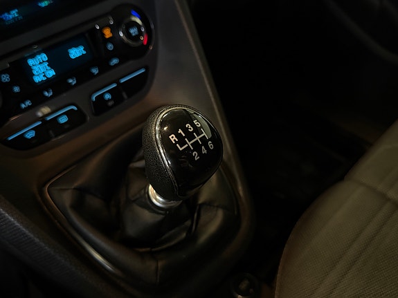 Ford Transit Connect 27 of 27