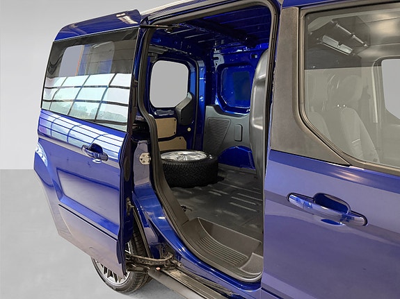 Ford Transit Connect 10 of 27