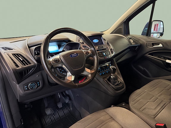 Ford Transit Connect 16 of 27