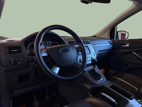 Ford Kuga 14 of 30