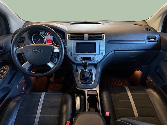Ford Kuga 18 of 30