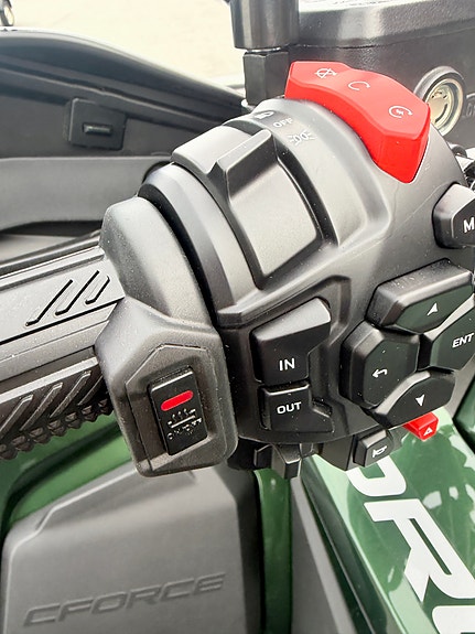 Bilde 11 av CFMOTO 1000 OVERLAND ABS