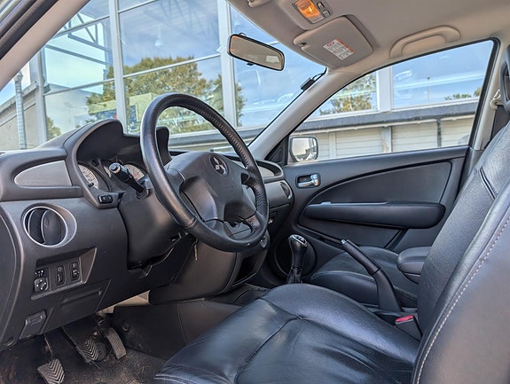 Mitsubishi Outlander 11 of 16