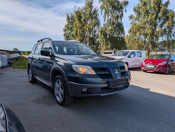 Mitsubishi Outlander 8 of 16