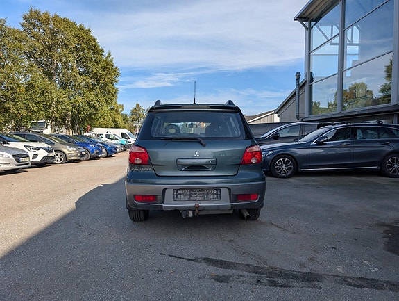 Mitsubishi Outlander 4 of 16