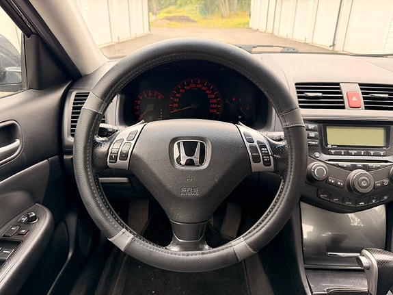 Honda Accord 22 of 27