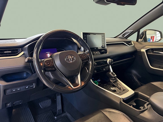 Toyota RAV4 14 of 30