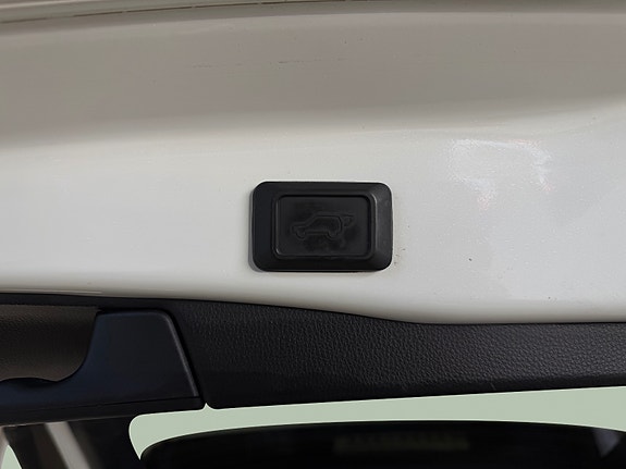 Toyota RAV4 21 of 30