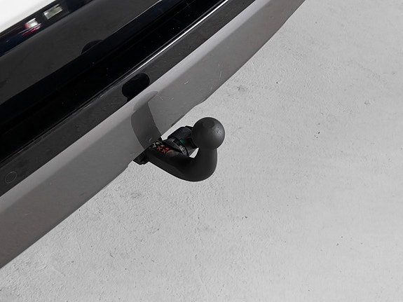 Toyota RAV4 8 of 30