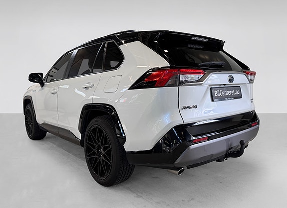 Toyota RAV4 6 of 30