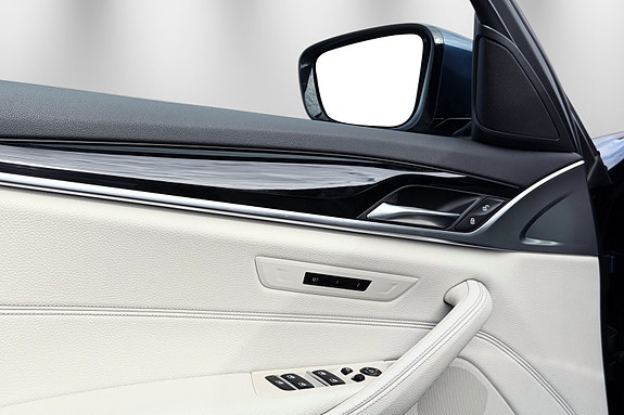 BMW 540i 28 of 30