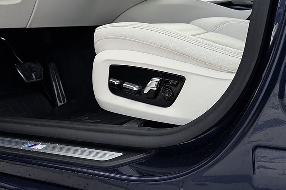 BMW 540i 16 of 30