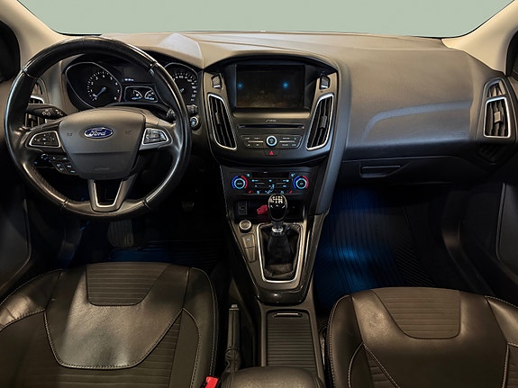 Ford Focus 13 of 30