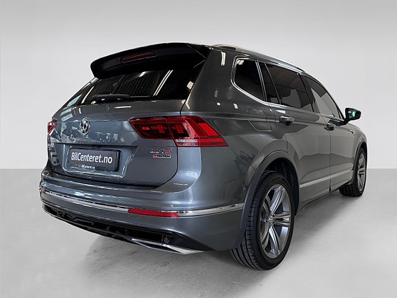 Volkswagen Tiguan Allspace 4 of 30
