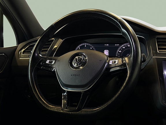 Volkswagen Tiguan Allspace 17 of 30