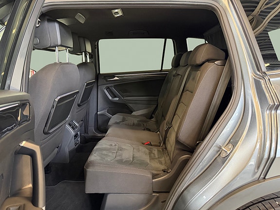 Volkswagen Tiguan Allspace 12 of 30