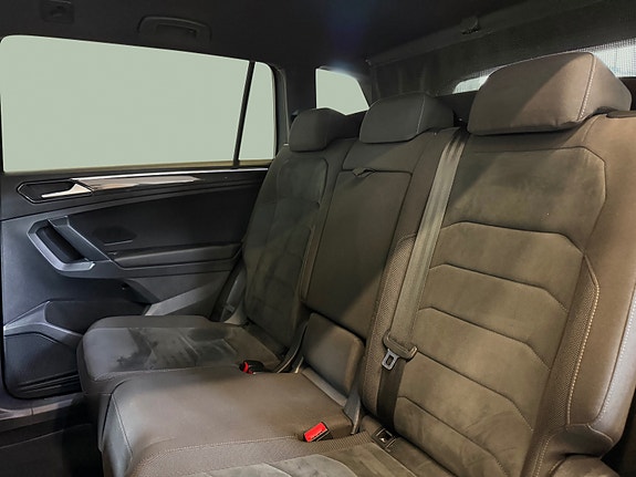 Volkswagen Tiguan Allspace 13 of 30