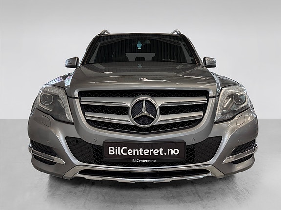 Mercedes-Benz GLK220 2 of 30