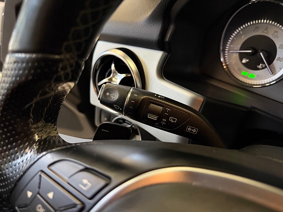 Mercedes-Benz GLK220 28 of 30