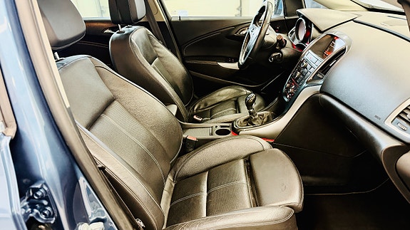 Opel Astra 16 of 30