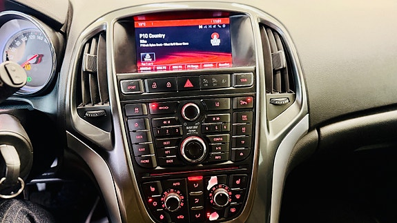 Opel Astra 19 of 30