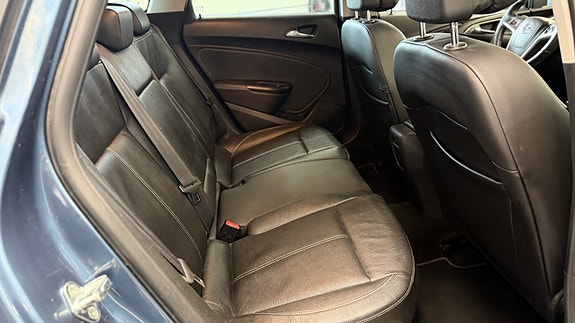 Opel Astra 17 of 30