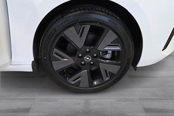 Opel Astra 24 of 25