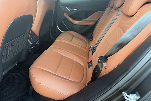 Jaguar I-PACE 15 of 23