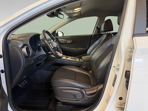 Hyundai Kona 10 of 26