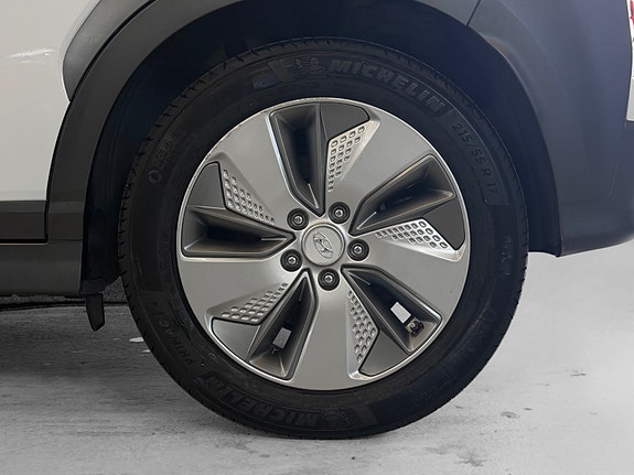 Hyundai Kona 7 of 26