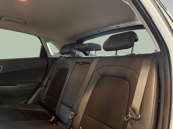 Hyundai Kona 14 of 26