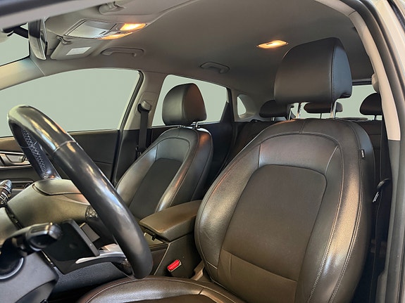 Hyundai Kona 11 of 26