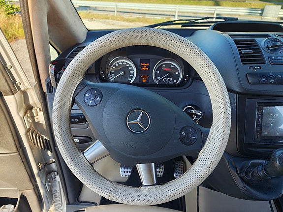 Mercedes-Benz Vito 113 9 of 23
