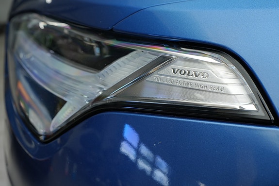 Volvo XC90 15 of 30