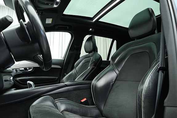 Volvo XC90 29 of 30