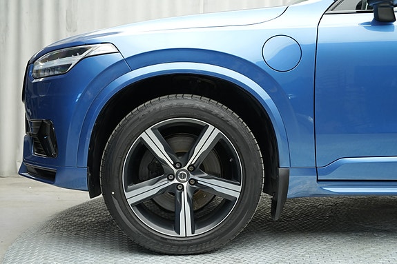 Volvo XC90 14 of 30