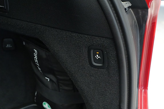 Volvo XC90 6 of 30