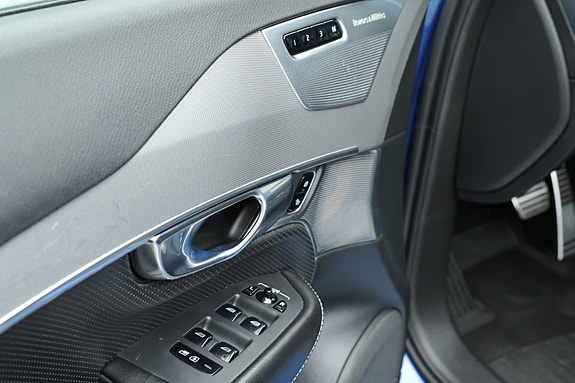 Volvo XC90 26 of 30