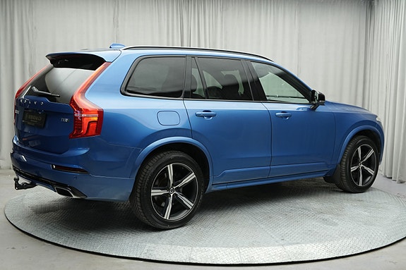 Volvo XC90 20 of 30