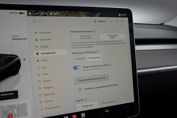 Tesla Model Y 13 of 25