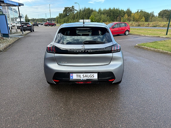 Peugeot 208 6 of 21