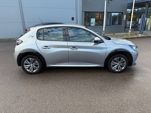 Peugeot 208 4 of 21