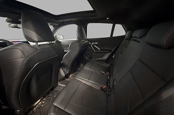 BMW iX2 16 of 21