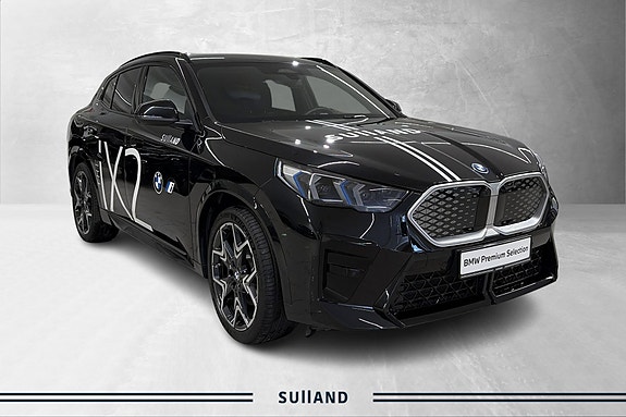 BMW iX2 7 of 21