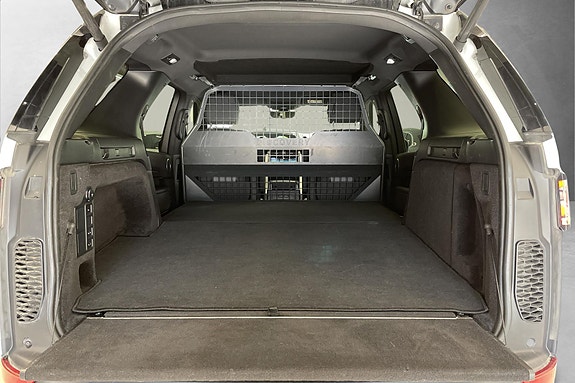 Land Rover Discovery 5 14 of 15