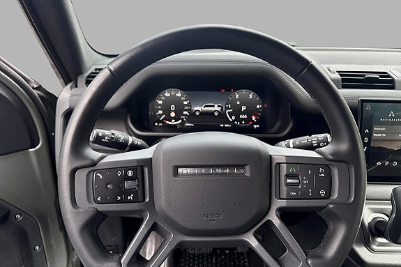Land Rover Defender 110 6 of 15
